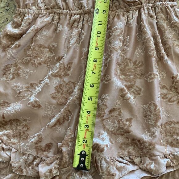 NWT WILD HONEY Pink Taupe Surplice Neck Floral Ruffled Sheer Mesh Sleeves Romper - Picture 8 of 10